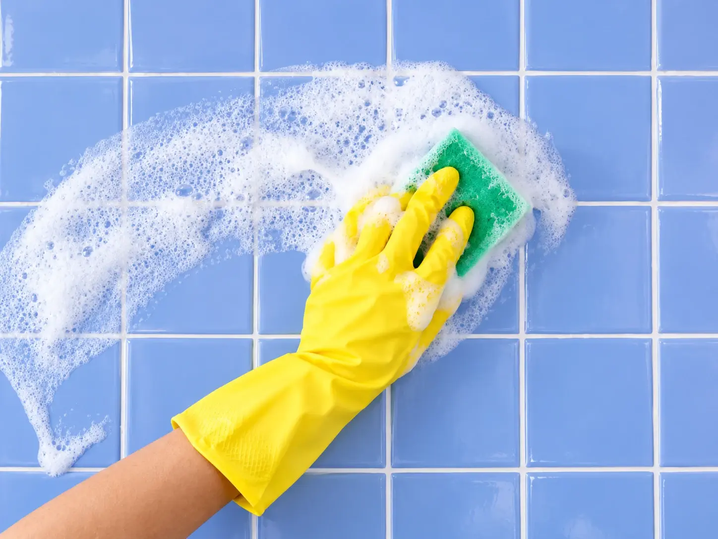 Mould control in a commercial washroom